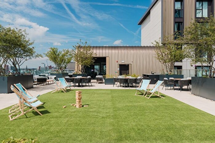 Studio To Rent In New York Square, Leeds, LS2