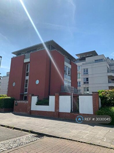 2 Bedroom Flat To Rent In Watkin Road, Leicester, LE2