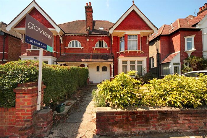 2 Bedroom Flat To Rent In Birch Grove, London, W3