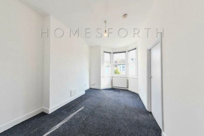 2 Bedroom Flat To Rent In Lechmere Road, Willesden Green, NW2