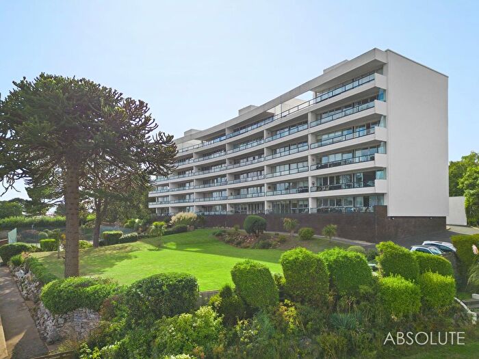 2 Bedroom Flat For Sale In Seaway Lane, Torquay, TQ2