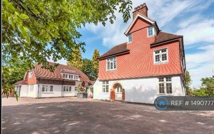 2 Bedroom Flat To Rent In Southdown Road, Shawford, Winchester, SO21