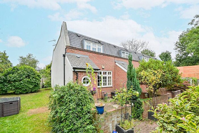 2 Bedroom End Of Terrace House For Sale In Langford Close, Acton, London, W3