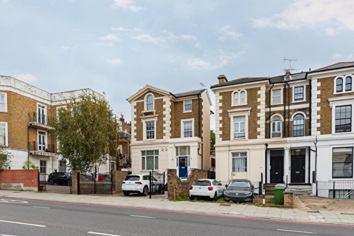 2 Bedroom Apartment To Rent In Camden Road, London, NW1