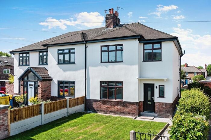 3 Bedroom Property To Rent In East Avenue, Warrington, WA4