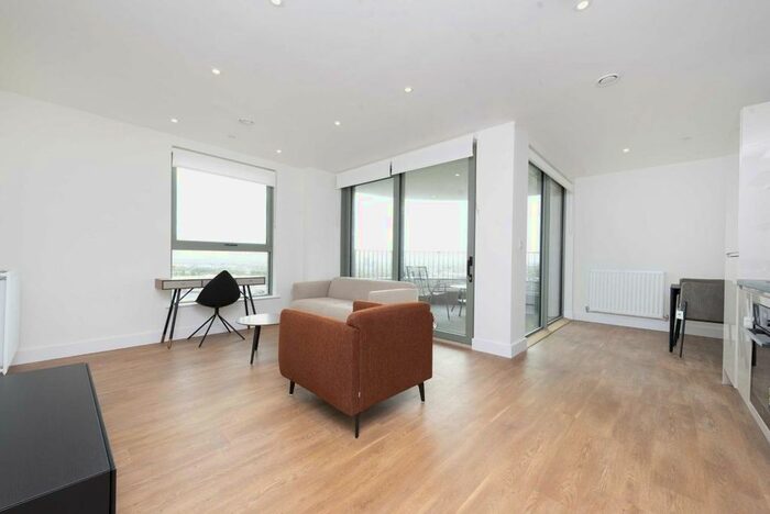 2 Bedroom Flat To Rent In Union Way, London, NW10