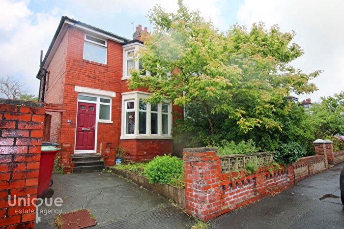 3 Bedroom Semi-Detached House For Sale In Doncaster Road, Blackpool, FY3