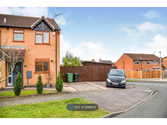 3 Bedroom Semi-Detached House To Rent In Mablowe Field, Wigston, LE18