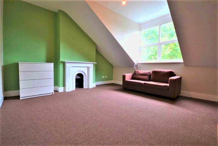 2 Bedroom Flat To Rent In Brondesbury Road, Queens Park, London, NW6