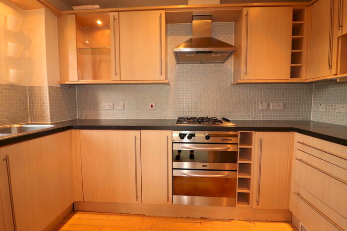 2 Bedroom Flat To Rent In Harper Close, Chafford Hundred, RM16