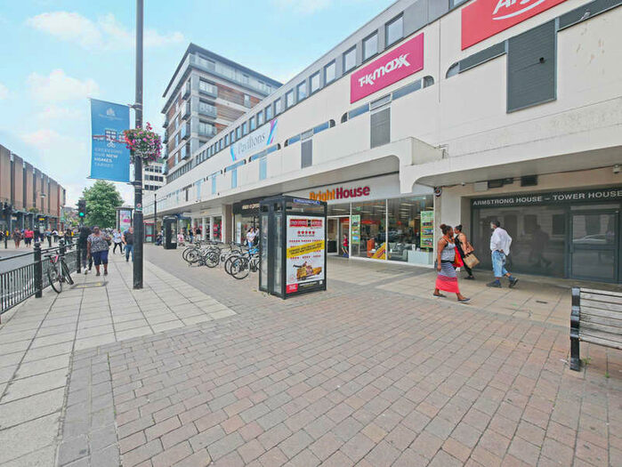 1 Bedroom Flat To Rent In High Street, Uxbridge, UB8