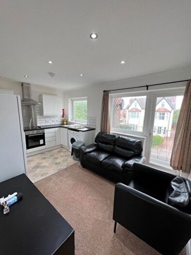 3 Bedroom Flat To Rent In Loughborough Road, West Bridgford, NG2