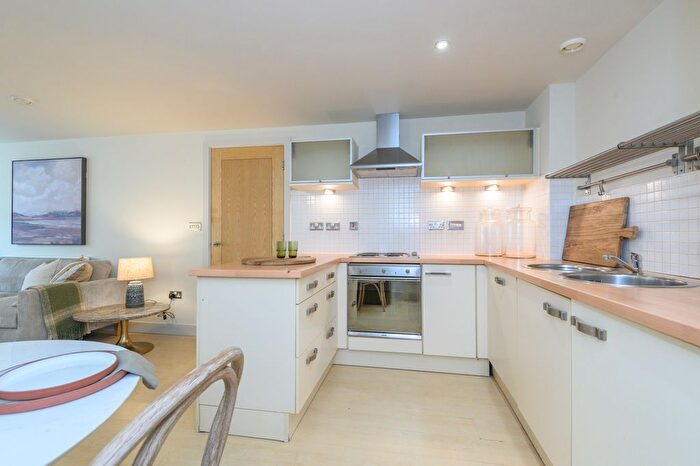 2 Bedroom Flat For Sale In Little Neville Street, Leeds, LS1