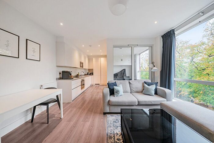 2 Bedroom Flat For Sale In Quicks Road, London, SW19