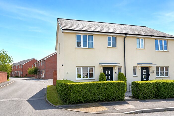 3 Bedroom Semi-Detached House For Sale In Hunters Way, Hardwicke, Gloucester, GL2