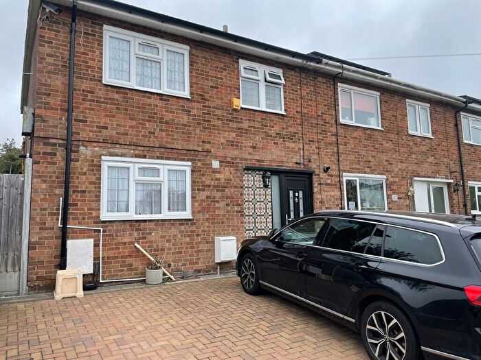 3 Bedroom End Of Terrace House To Rent In Chennells, Hatfield, AL10