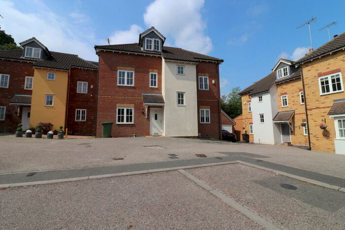 4 Bedroom Detached House To Rent In Prower Close, Billericay, CM11