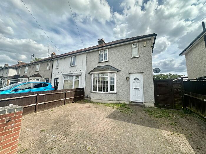 3 Bedroom Terraced House For Sale In Kingsholm Gardens, Eltham, SE9