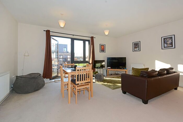 2 Bedroom Flat For Sale In Fisher Close, London, SE16
