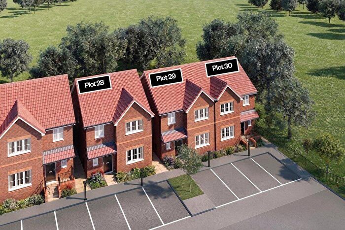 3 Bedroom Semi Detached House For Sale In Knights Grove, Coley Farm, Stoney Lane, Ashmore Green, Thatcham, Berkshire, RG18