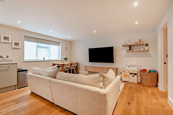 2 Bedroom Flat For Sale In Marne House, Deepcut Bridge Road, GU16