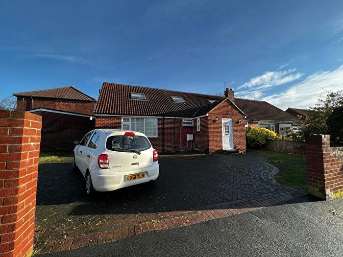 6 Bedroom Semi-Detached House To Rent In Borrough Avenue, Roundhay, Leeds, LS8