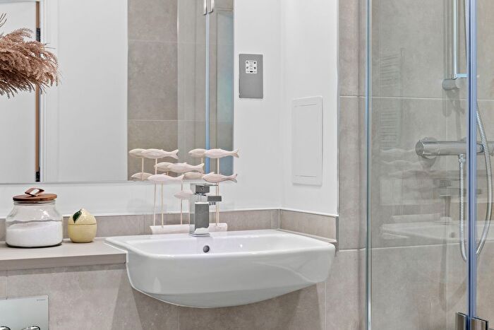 Studio To Rent In Nestles Avenue, Hayes Village, UB3