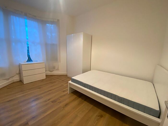 2 Bedroom Flat To Rent In Arodene Road, Brixton, London, SW2