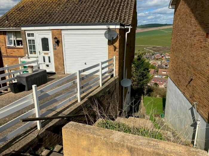 2 Bedroom Flat For Sale In Coombe Rise, Saltdean, Brighton, BN2