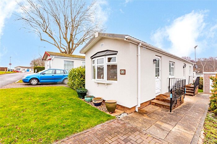 2 Bedroom Mobile/park Home For Sale In Temple Grove Park, Bakers Lane, West Hanningfield, Chelmsford, CM2