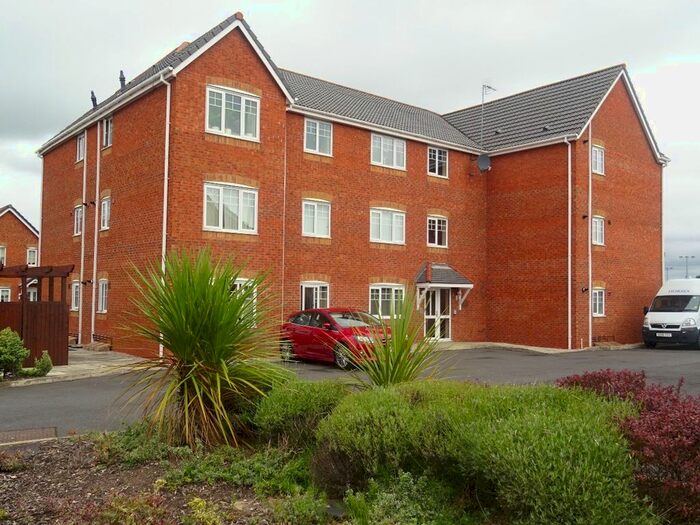 2 Bedroom Flat To Rent In Chandlers Way, Sutton Manor, WA9