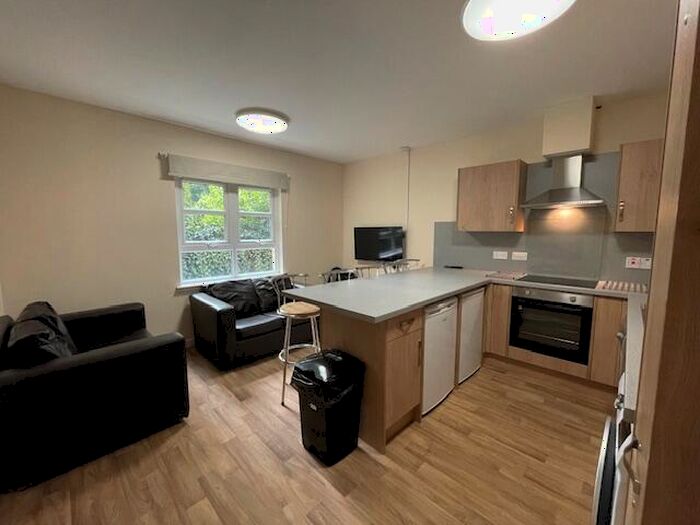 5 Bedroom Apartment To Rent In Douglas Street, Stirling, FK8