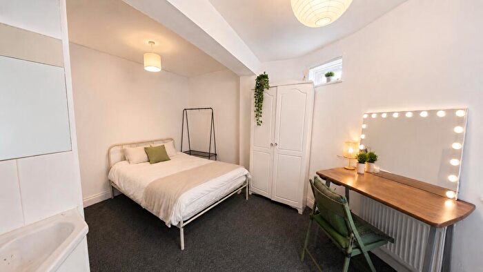 5 Bedroom House To Rent In Barcombe Road, Brighton, BN1