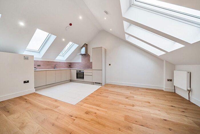 1 Bedroom Property To Rent In Broadway Court, Wimbledon, London, SW19