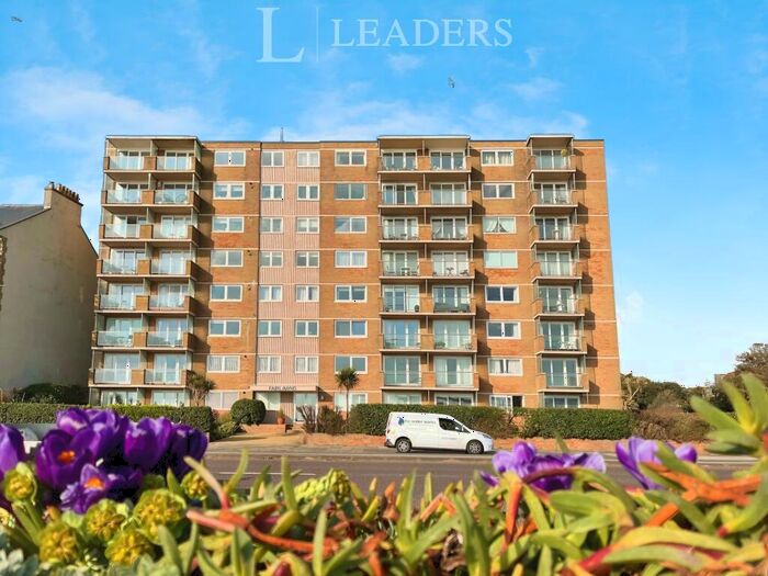 3 Bedroom Flat To Rent In Kingsway, Hove, BN3