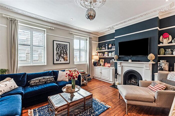 2 Bedroom Apartment For Sale In Battersea Park Road, SW11