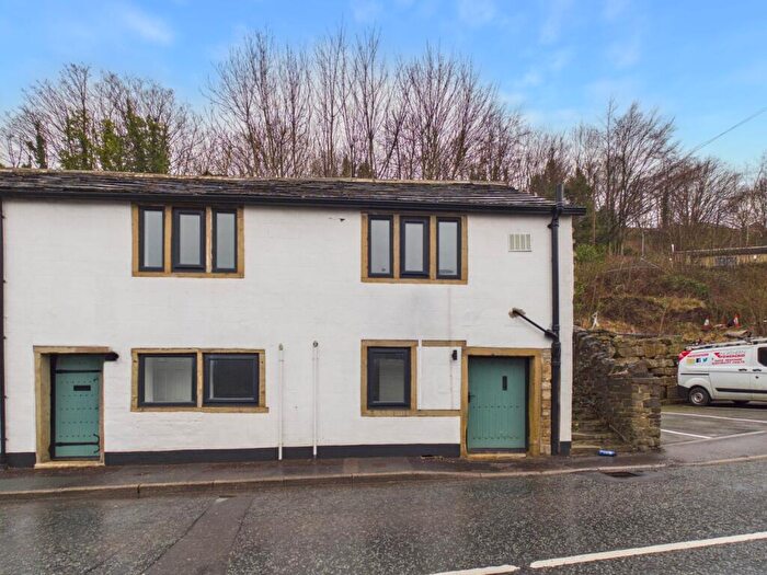1 Bedroom End Of Terrace House For Sale In Wheatley Road, Halifax, HX3