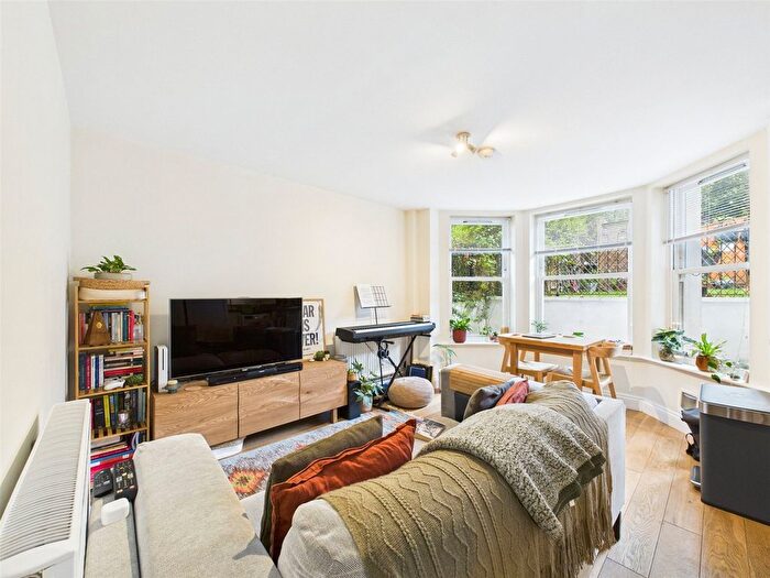 1 Bedroom Maisonette To Rent In Richmond Road, East Twickenham, TW1