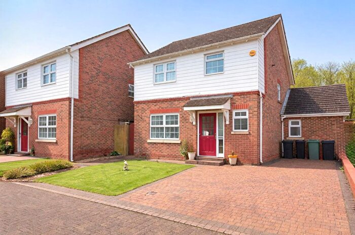 4 Bedroom Detached House To Rent In Great Fishers, Singleton, TN23