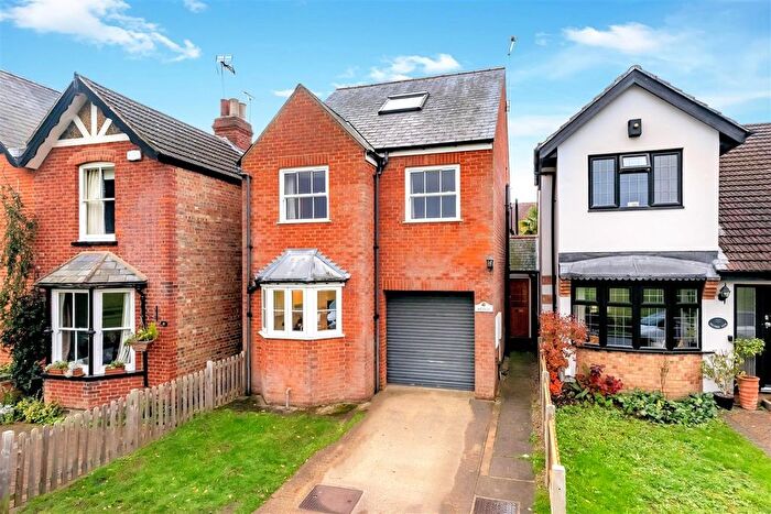 4 Bedroom Detached House For Sale In The Green, Theydon Bois, CM16