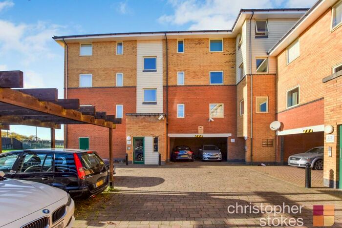 2 Bedroom Flat To Rent In Orton Grove, Enfield, Greater London, EN1