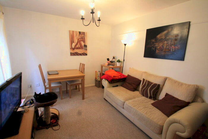 1 Bedroom Maisonette To Rent In Taylors Close, Sidcup, DA14