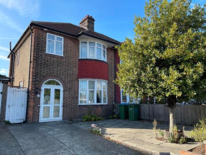 3 Bedroom House For Sale In Sidcup Road, SE12