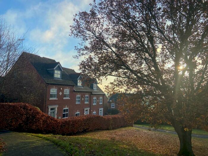 3 Bedroom House To Rent In Charingworth Drive, Hatton Park, Warwick, CV35