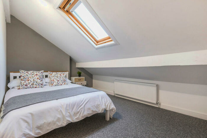 6 Bedroom House To Rent In Brookfield Place, Leeds, LS6