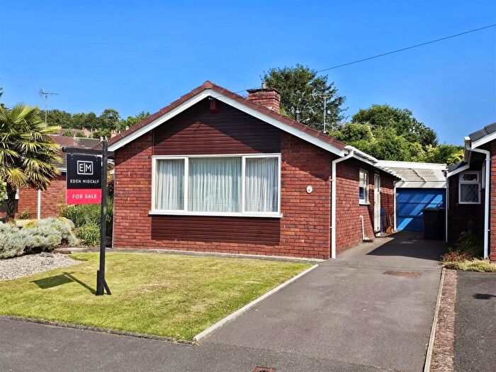 2 Bedroom Detached Bungalow For Sale In Holly Close, Kinver, DY7