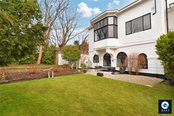 2 Bedroom Property For Sale In Westcliffe Road, Southport, Merseyside, PR8