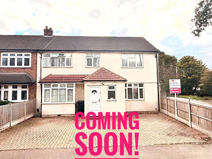 5 Bedroom End Of Terrace House For Sale In Newtons Close, Rainham, RM13