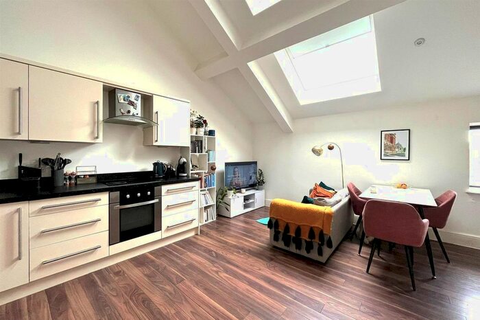 1 Bedroom Flat To Rent In Sheen Lane, East Sheen, SW14