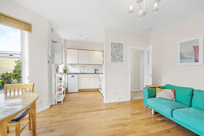 2 Bedroom Apartment For Sale In Camden Street, London, NW1